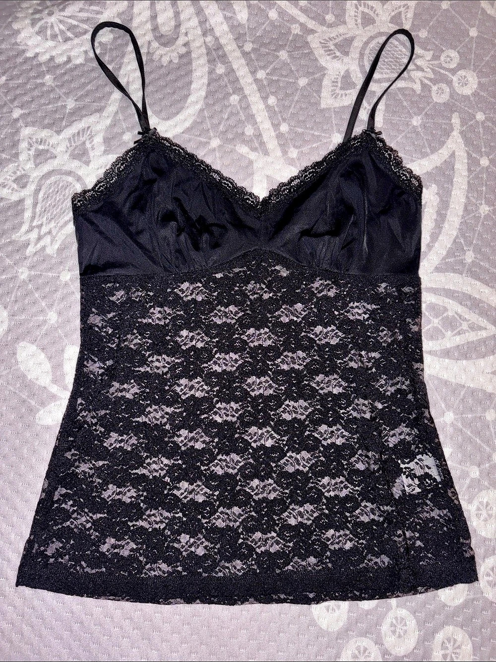 Brandy Melville NWOT Black Floral Lace Camisole